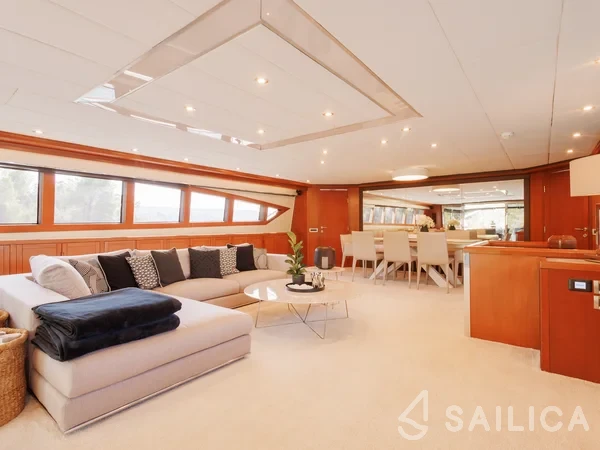 Motoryacht - Yacht Charter Sailica