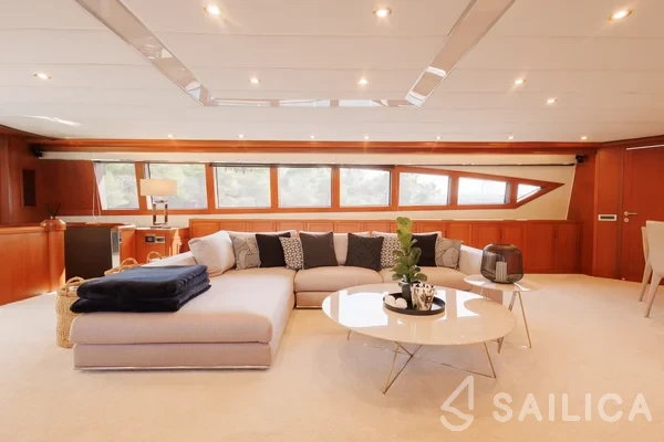Motoryacht - Yacht Charter Sailica