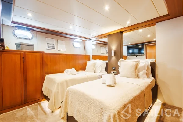 Motoryacht - Yacht Charter Sailica