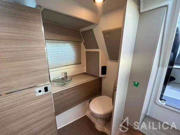 Saxdor 320 GTO - Yacht Charter Sailica