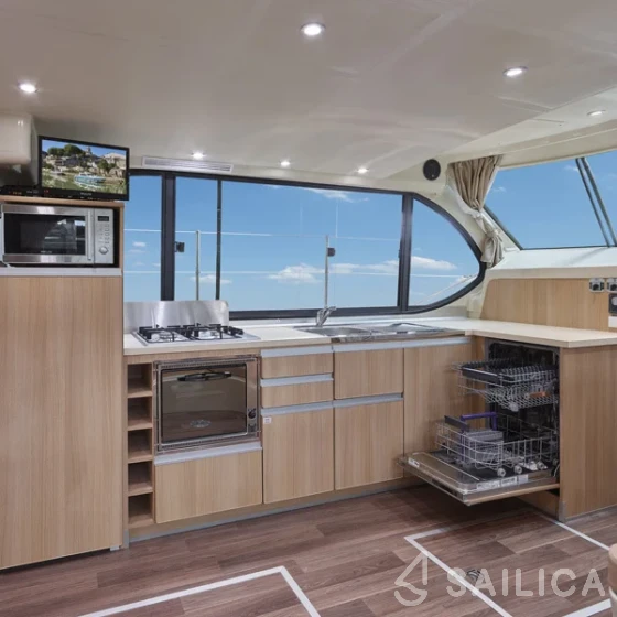 Estivale Sixto - Yacht Charter Sailica