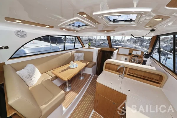 Adriana 44 - Yacht Charter Sailica