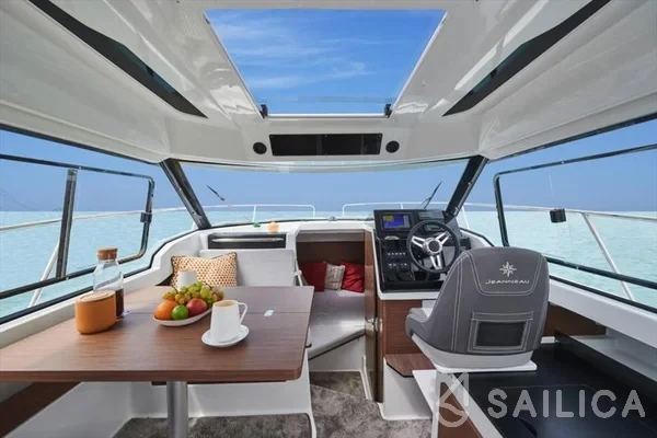 Merry Fisher 795 - Yacht Charter Sailica