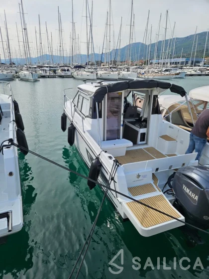 Merry Fisher 795 - Yacht Charter Sailica