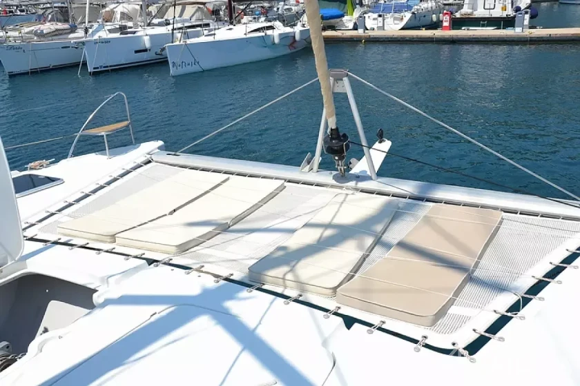 Helia 44 - Yacht Charter Sailica