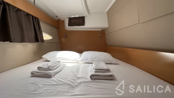 Lipari 41 - Yacht Charter Sailica