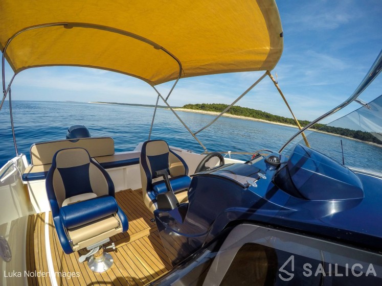 Galeon Galia 630 - Yacht Charter Sailica