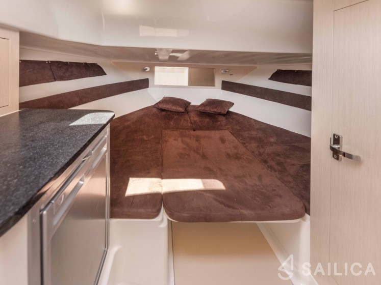 Atlantic Marine 730 - Yacht Charter Sailica