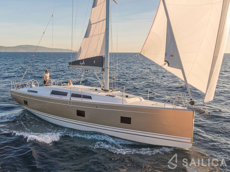 Hanse 418 - Yacht Charter Sailica