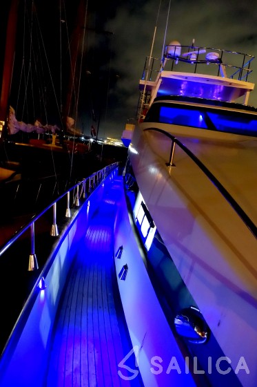 Alfamarine 90 - Yacht Charter Sailica