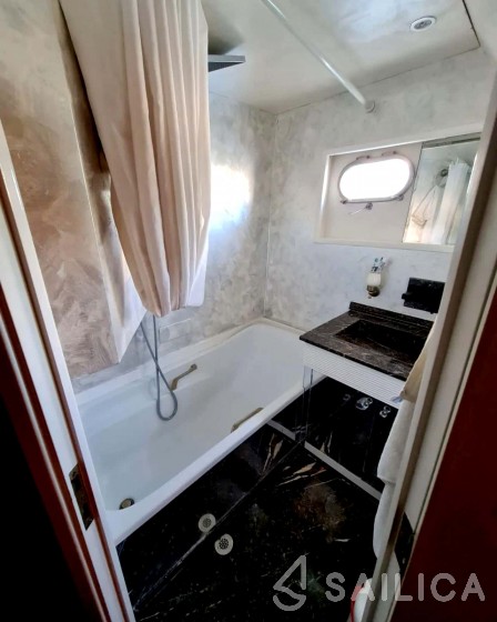 Alfamarine 90 - Yacht Charter Sailica