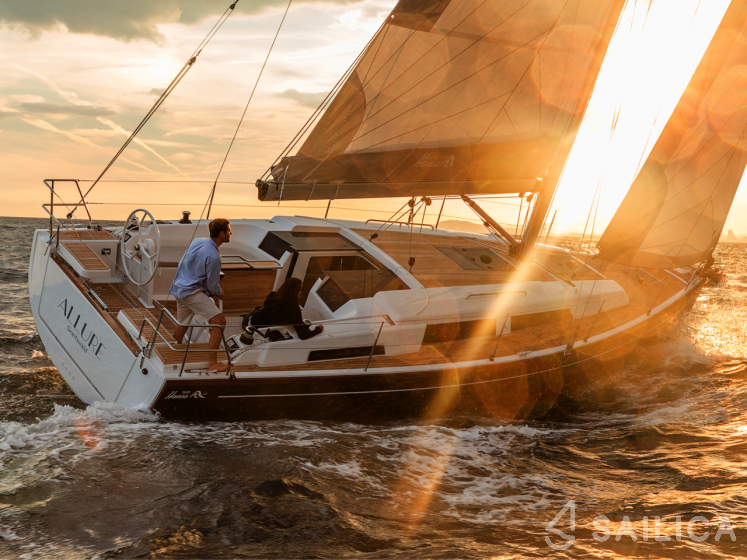 Hanse 388 - Yacht Charter Sailica