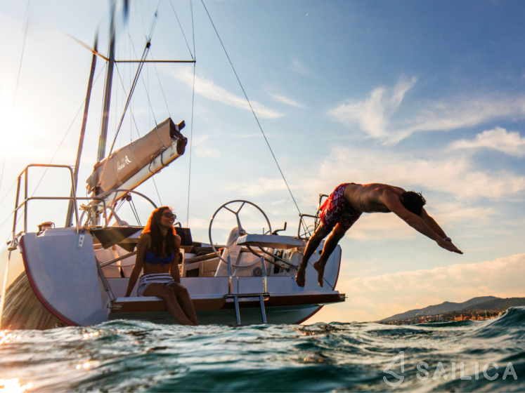 Hanse 388 - Yacht Charter Sailica
