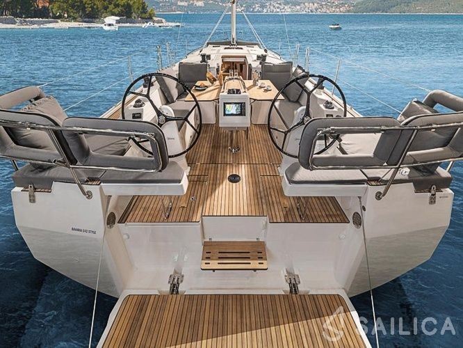 Bavaria 42 Cruiser - Yacht Charter Sailica