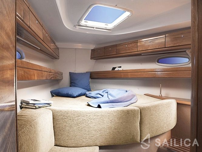Bavaria 39 Cruiser - Yacht Charter Sailica