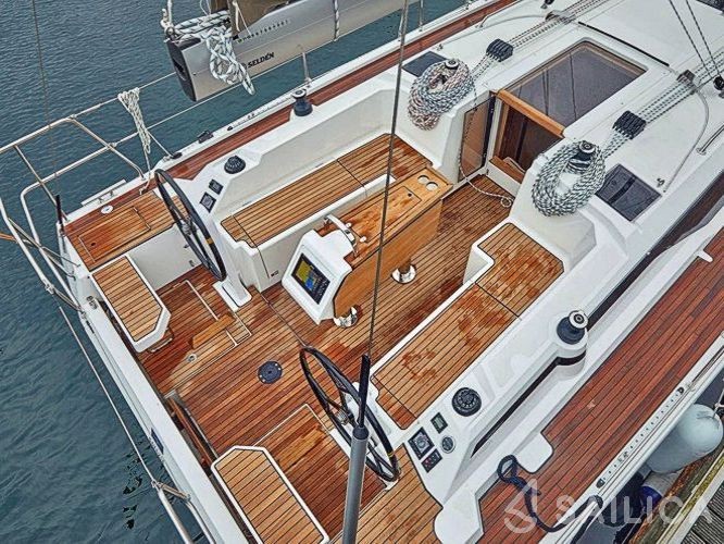 Bavaria 38 Cruiser - Yacht Charter Sailica