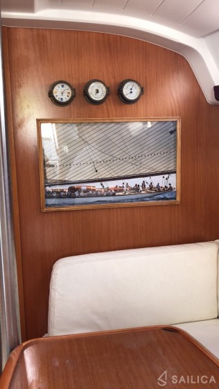 Cyclades 39.3 - Yacht Charter Sailica