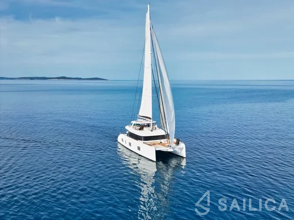 Sunreef 80 - Yacht Charter Sailica