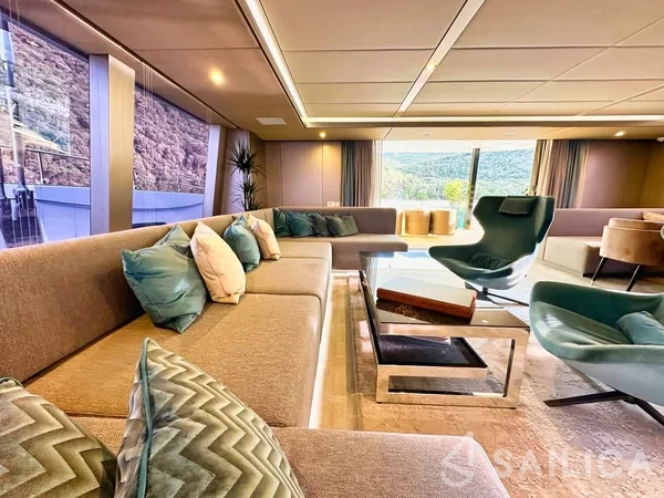 Sunreef 80 - Yacht Charter Sailica