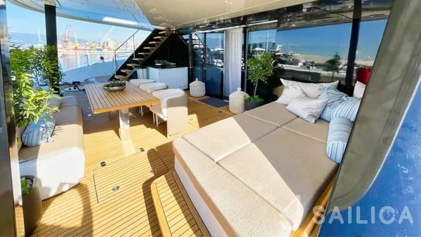 Sunreef 80 - Yacht Charter Sailica