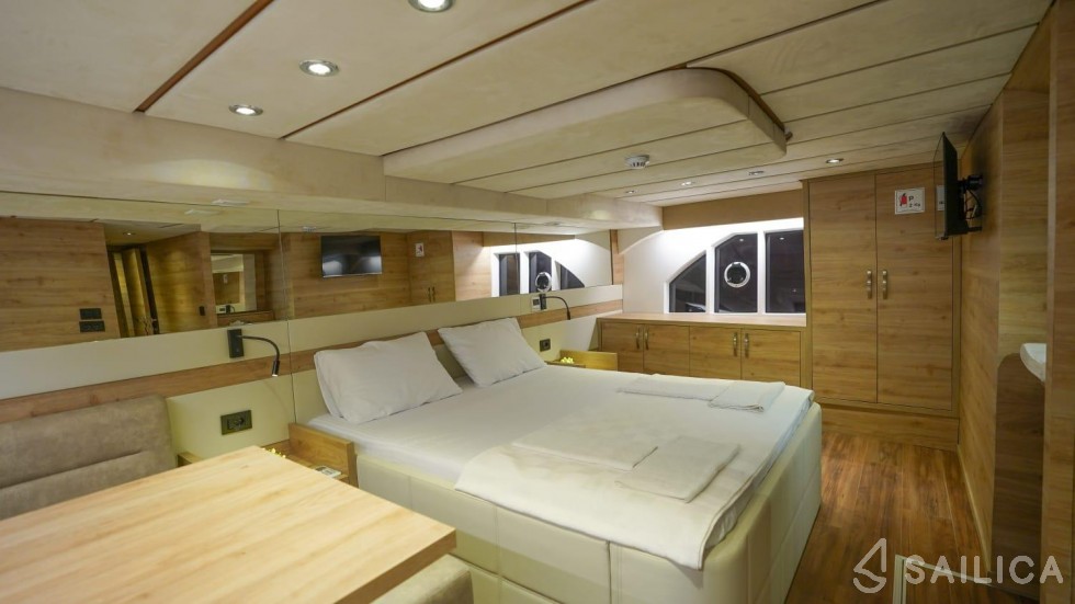Motoryacht - Yacht Charter Sailica