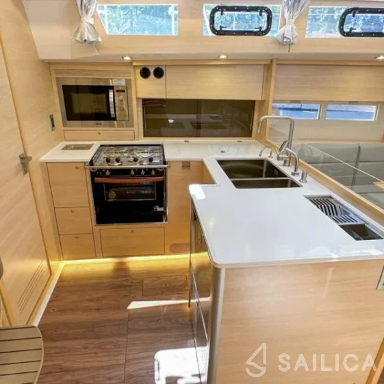 Delta 41 - Yacht Charter Sailica