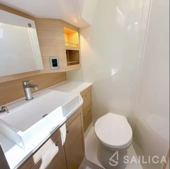 Delta 41 - Yacht Charter Sailica