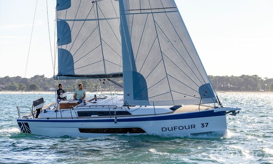 Dufour 37 - Yacht Charter Sailica