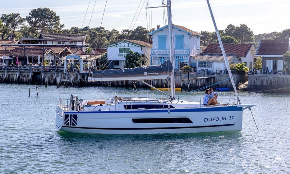 Dufour 37 - Yacht Charter Sailica