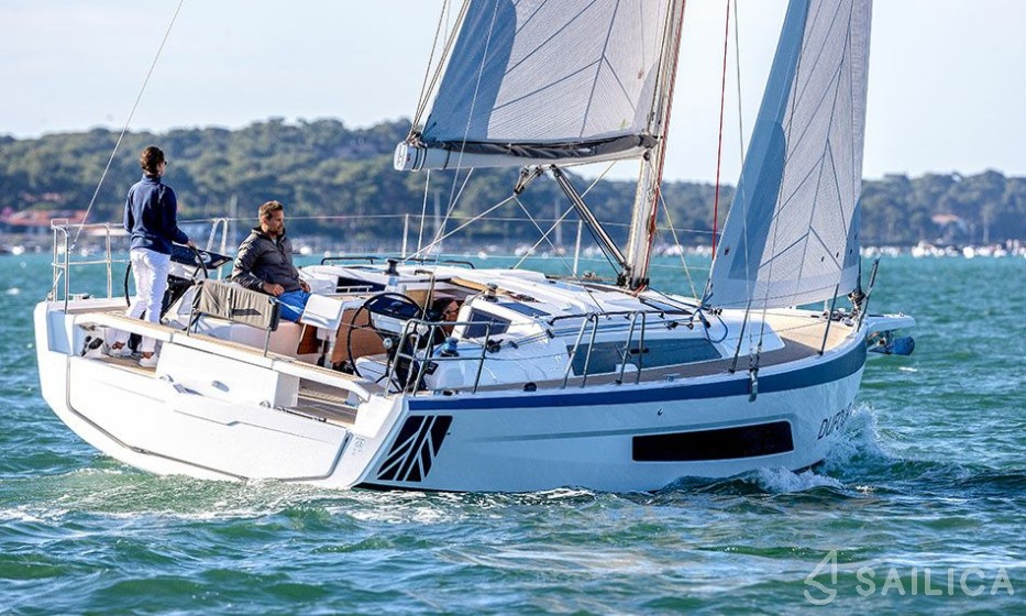Dufour 37 - Yacht Charter Sailica