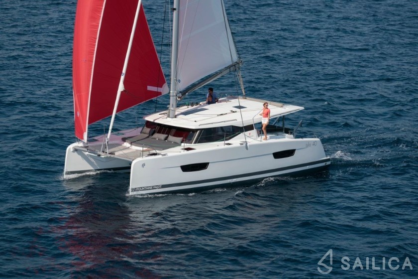 Isla 40 - Yacht Charter Sailica