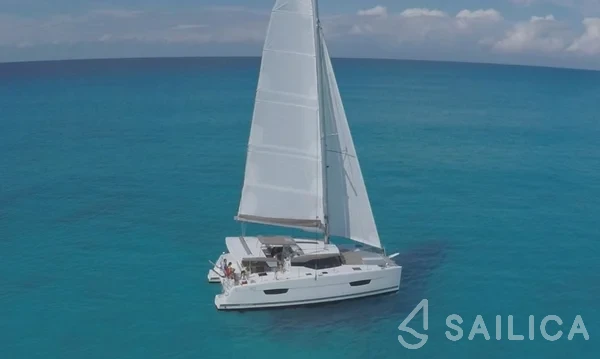 Isla 40 - Yacht Charter Sailica