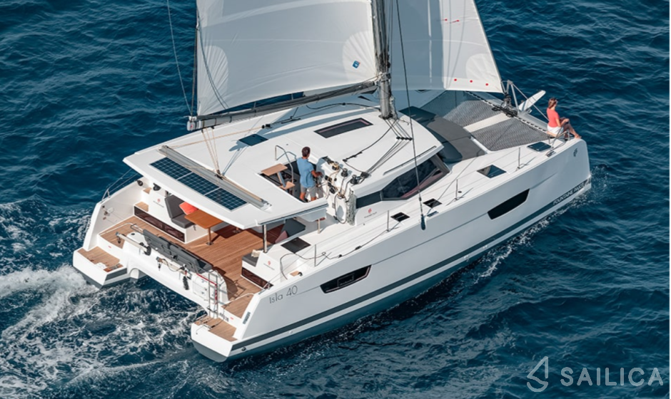 Isla 40 - Yacht Charter Sailica