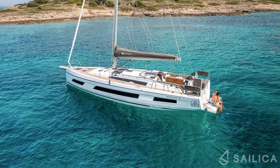 Dufour 41 - Yacht Charter Sailica