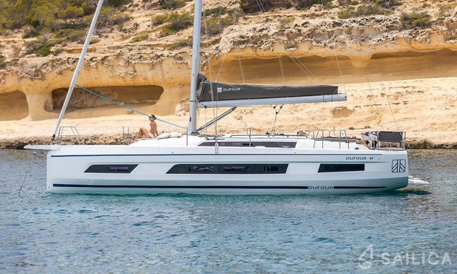 Dufour 41 - Yacht Charter Sailica