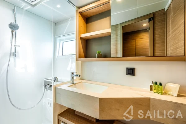 Lagoon 46  - Yacht Charter Sailica