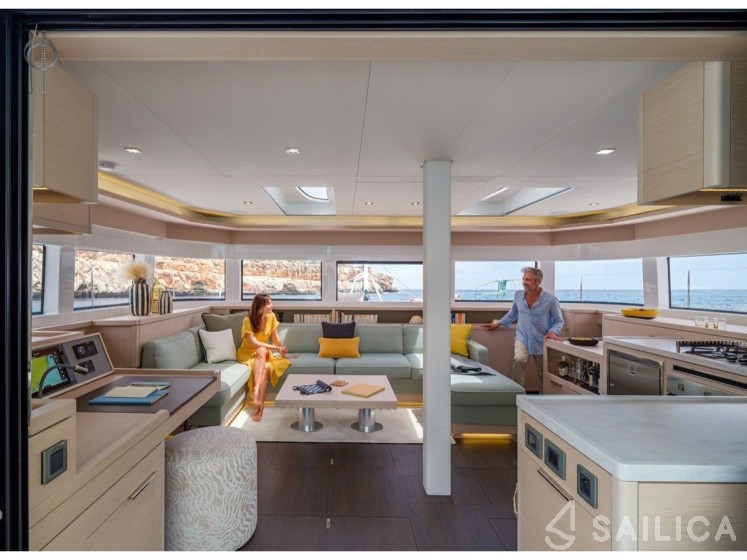 Lagoon 55 - Yacht Charter Sailica