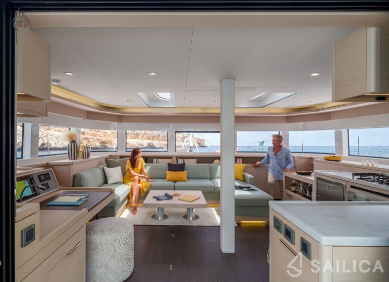 Lagoon 55 - Yacht Charter Sailica