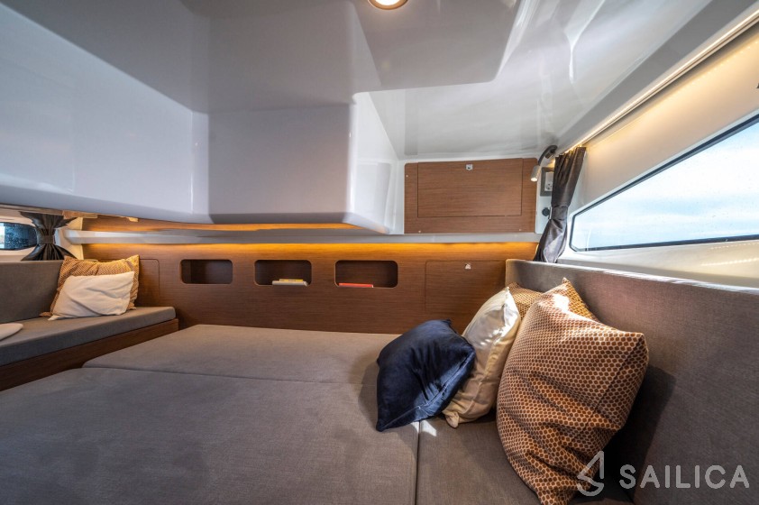 Antares 11 OB - Yacht Charter Sailica