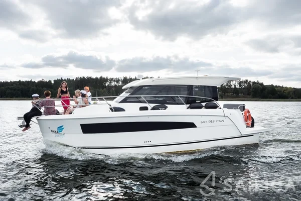 Balt 918 Titanium - Yacht Charter Sailica