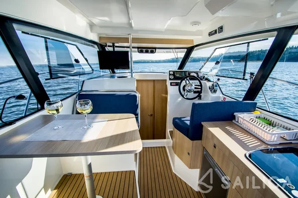 Balt 1018 - Yacht Charter Sailica