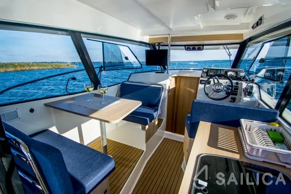 Balt 1018 - Yacht Charter Sailica