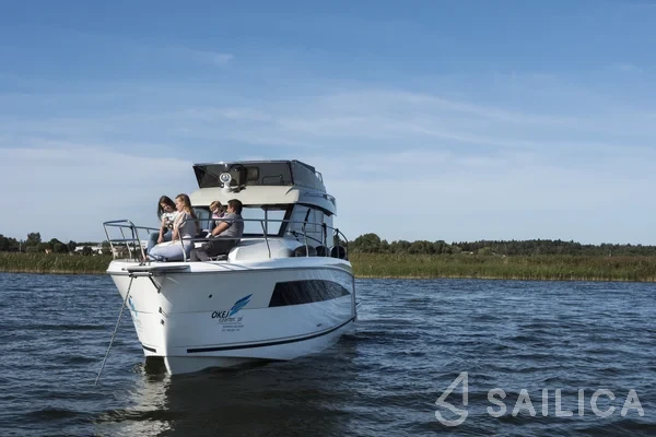 Balt 1018 - Yacht Charter Sailica