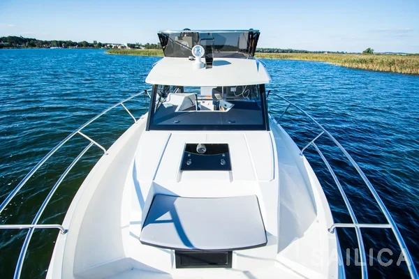Balt 1018 - Yacht Charter Sailica