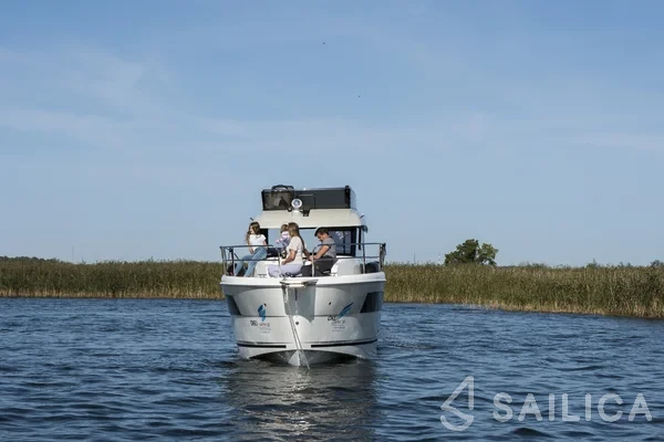 Balt 1018 - Yacht Charter Sailica