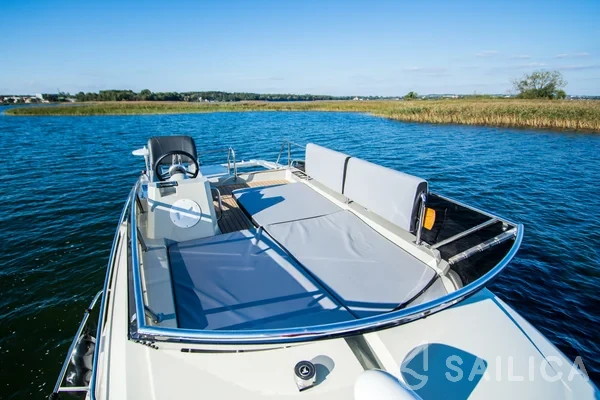 Balt 1018 - Yacht Charter Sailica
