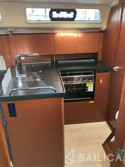 Hanse 348 - Yacht Charter Sailica