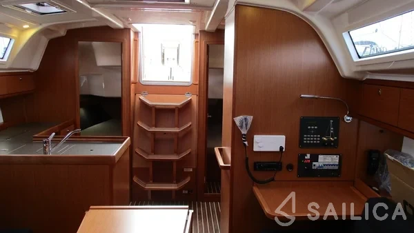 Bavaria 37 Cruiser - Yacht Charter Sailica