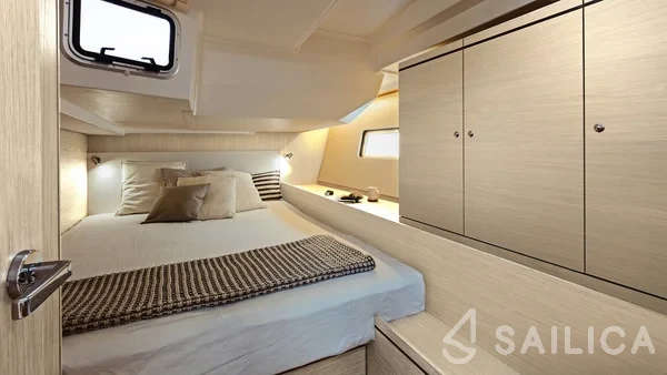 Oceanis 51.1 - Yacht Charter Sailica