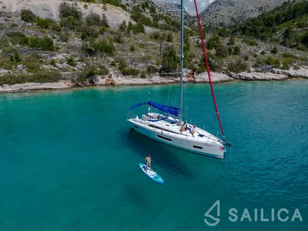 Oceanis 40.1 - Yacht Charter Sailica